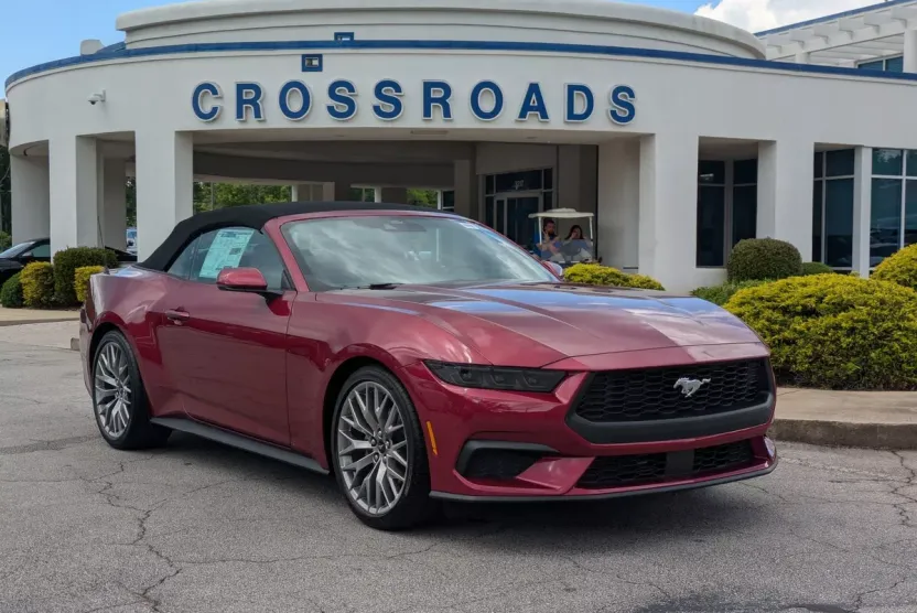 2025 Ford Mustang EcoBoost Premium photo 1