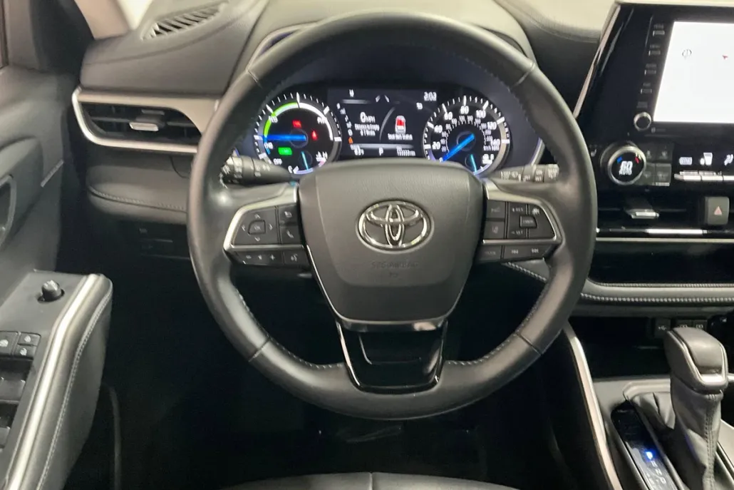 2021 Toyota Highlander Hybrid XLE photo 1
