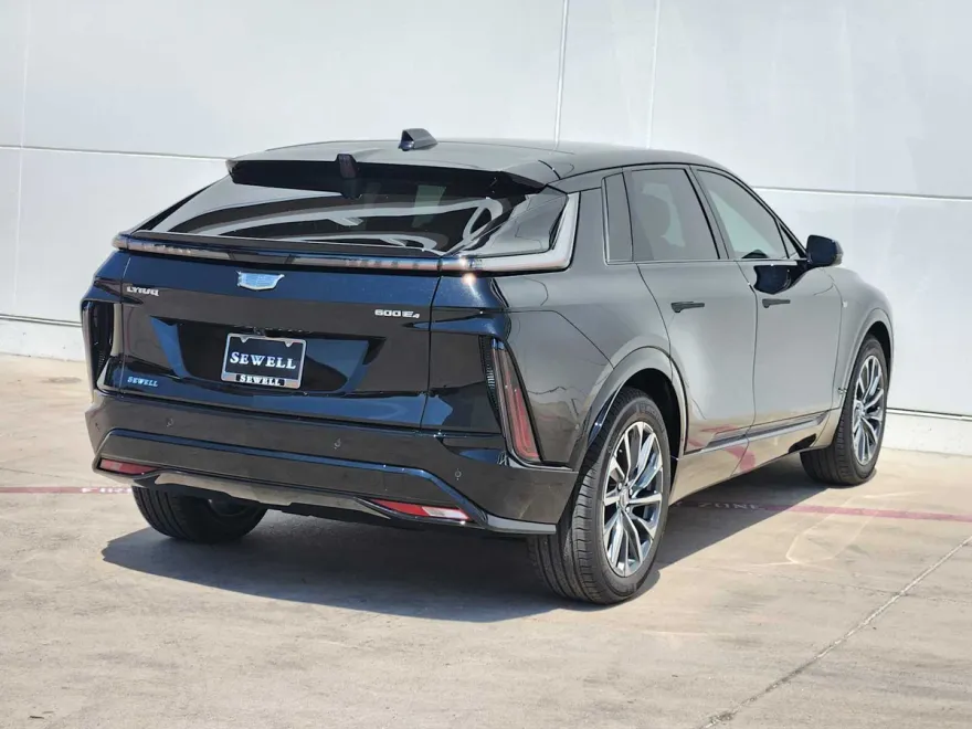 2026 Cadillac Lyriq Sport photo 1
