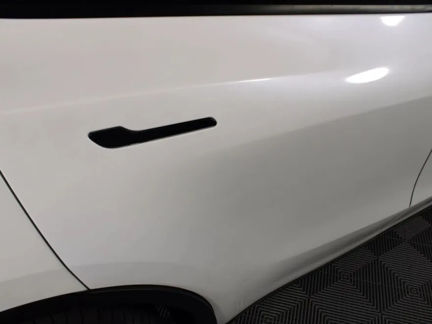 2020 Tesla Model Y Long Range photo 20