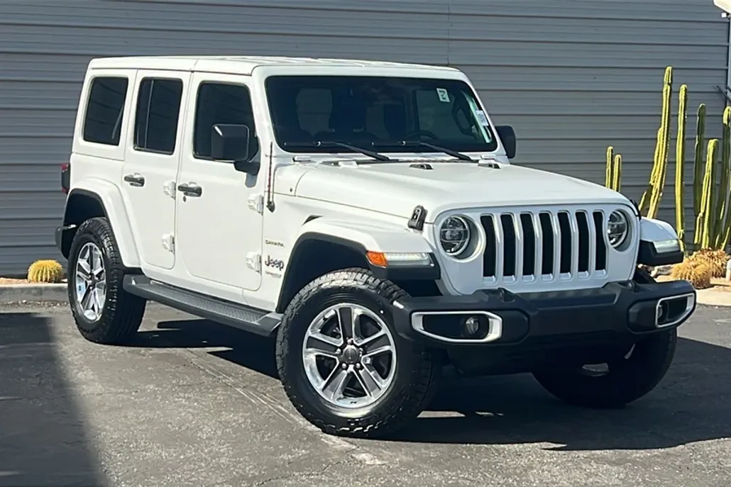 2020 Jeep Wrangler Unlimited Sahara photo 1