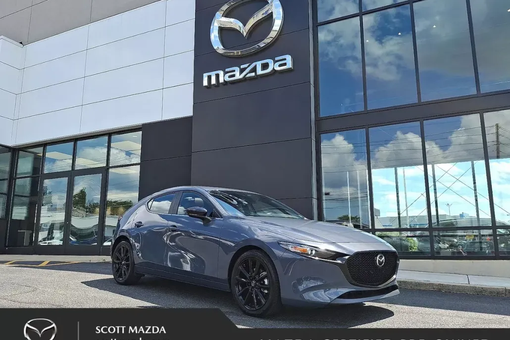 2024 Mazda Mazda3 Hatchback 2.5 s Carbon photo 1