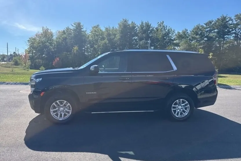 2024 Chevrolet Tahoe LS photo 1