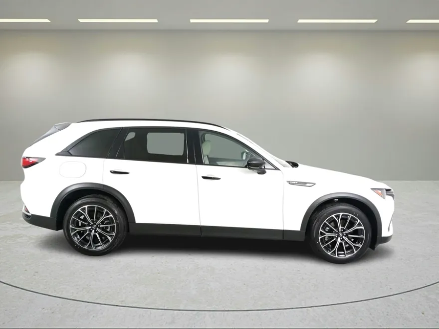 2025 Mazda CX-70 Plug-in Hybrid Premium photo 2