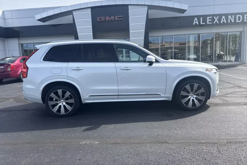 2022 Volvo XC90 Recharge T8 Inscription photo 1
