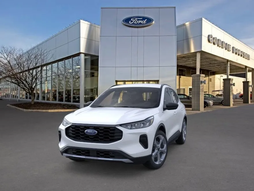 2025 Ford Escape ST-Line photo 1