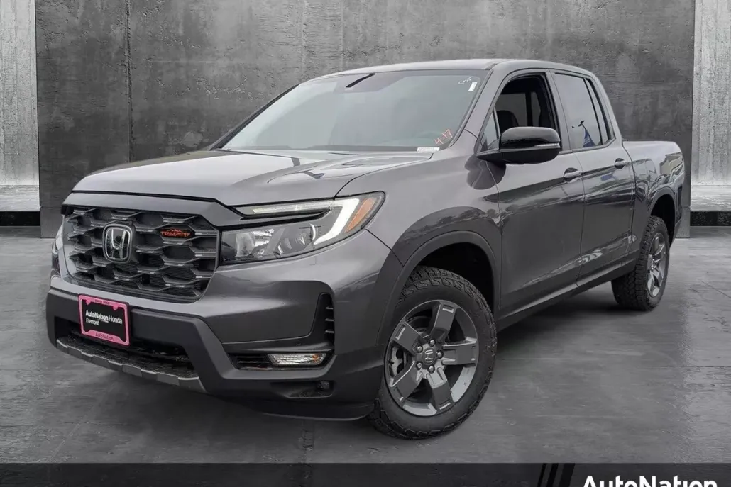 2025 Honda Ridgeline TrailSport photo 1