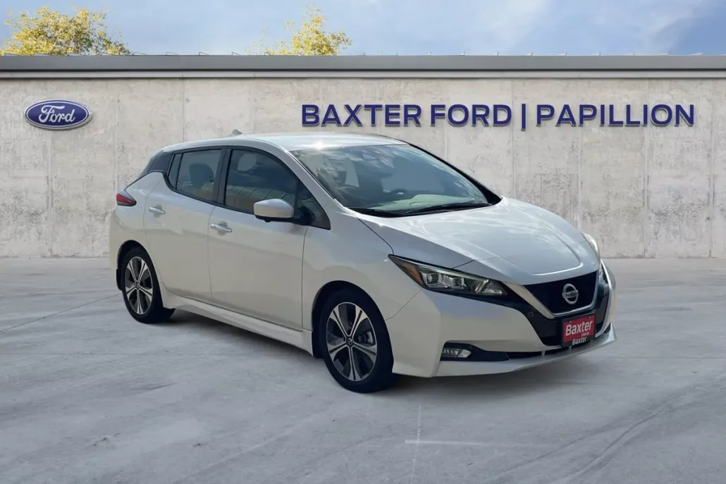 2020 Nissan Leaf SV photo 1