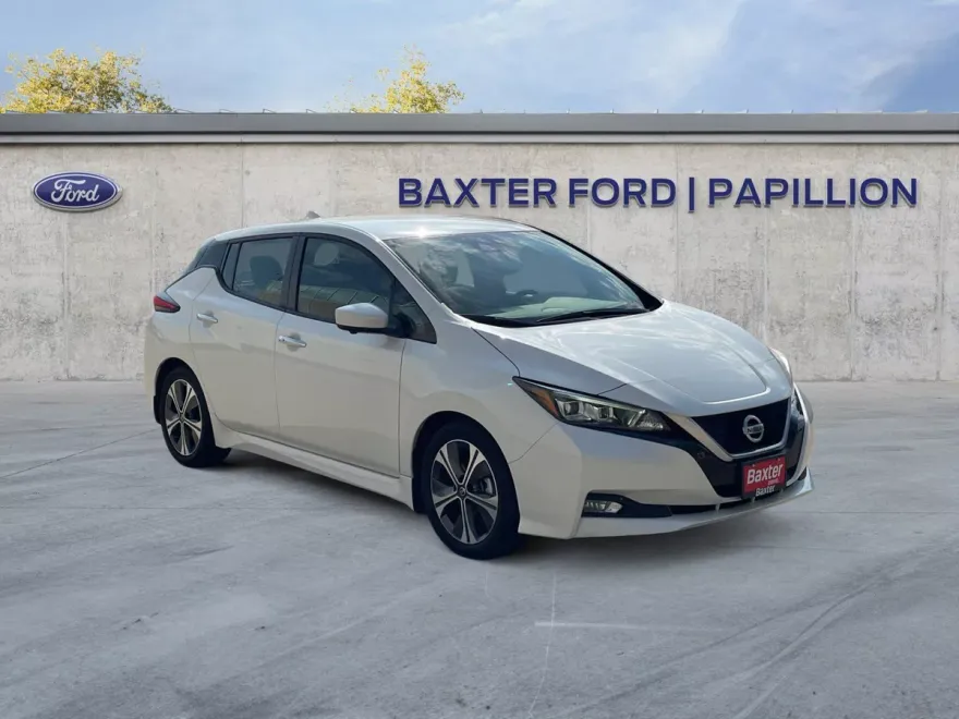 2020 Nissan Leaf SV photo 1