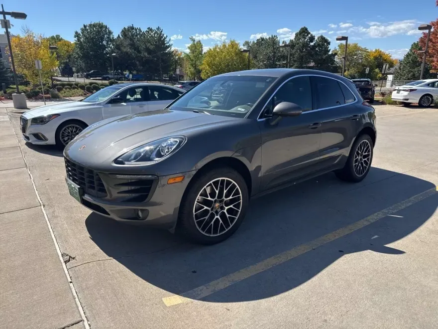 2015 Porsche Macan S photo 1
