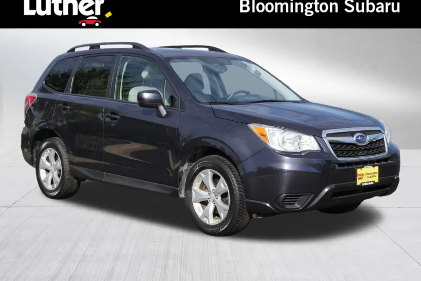 2015 Subaru Forester 2.5i Premium photo 1
