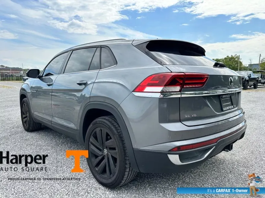 2023 Volkswagen Atlas Cross Sport V6 SE Technology photo 1