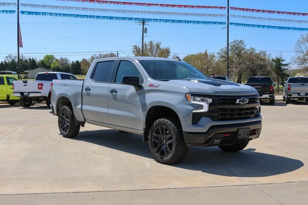 2024 Chevrolet Silverado 1500 LT Trail Boss photo 1