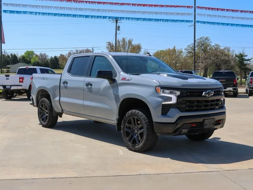 2024 Chevrolet Silverado 1500 LT Trail Boss photo 1