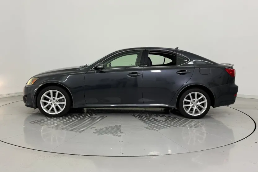 2011 Lexus IS 350 photo 1