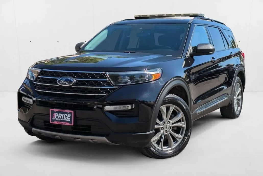 2022 Ford Explorer XLT photo 1