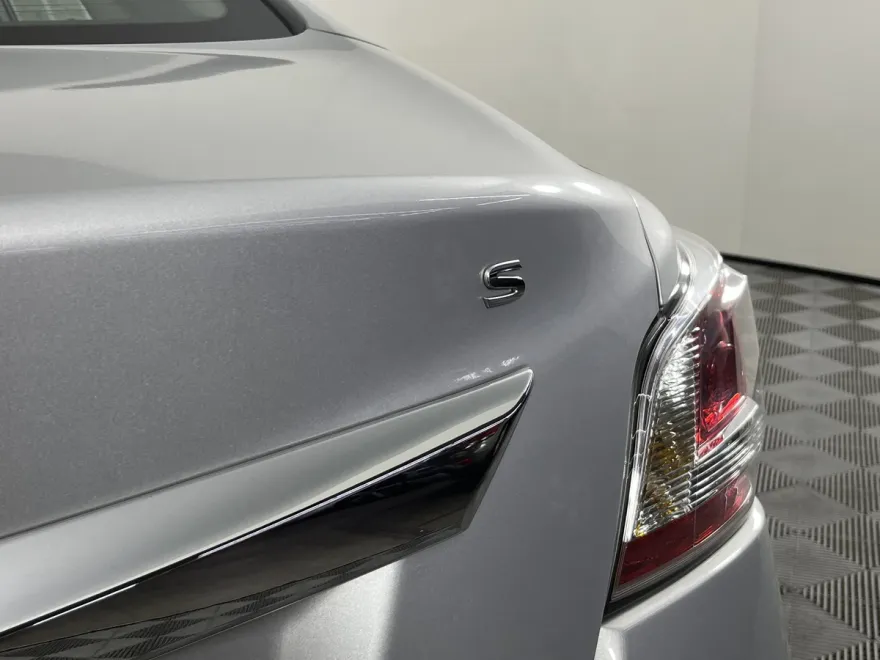 2015 Nissan Altima 2.5 photo 1