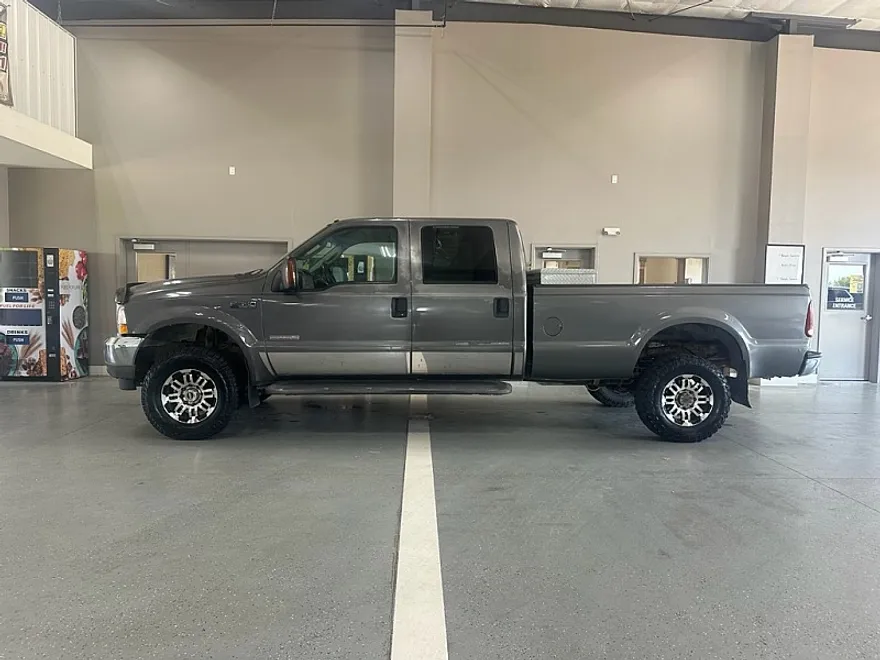 2004 Ford F-350 XLT Lariat King Ranch photo 1