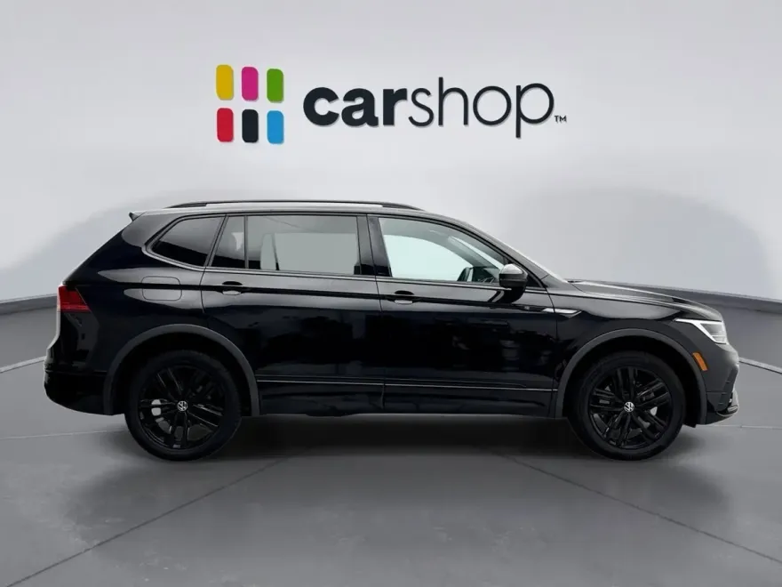 2022 Volkswagen Tiguan SE R-Line Black photo 1