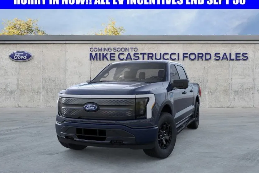 2025 Ford F-150 Lightning XLT photo 1