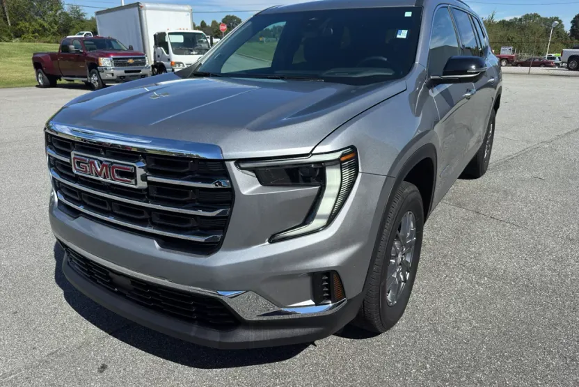 2025 Gmc Acadia Elevation photo 1