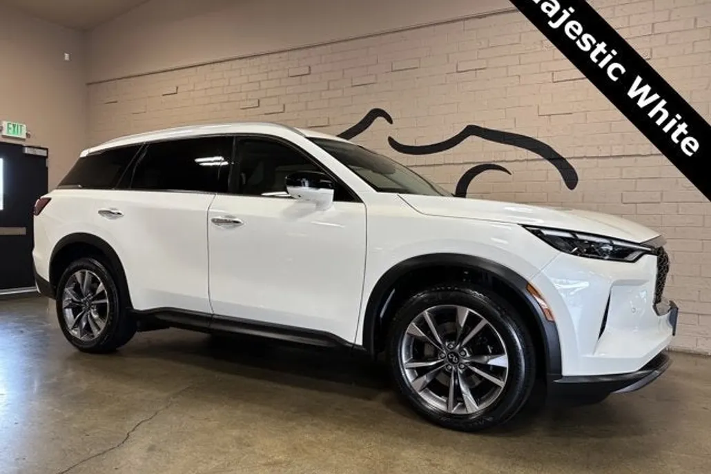 2022 Infiniti QX60 Luxe photo 1