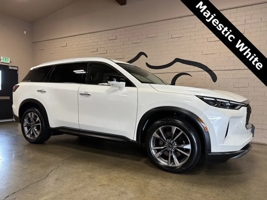 2022 Infiniti QX60 Luxe photo 1