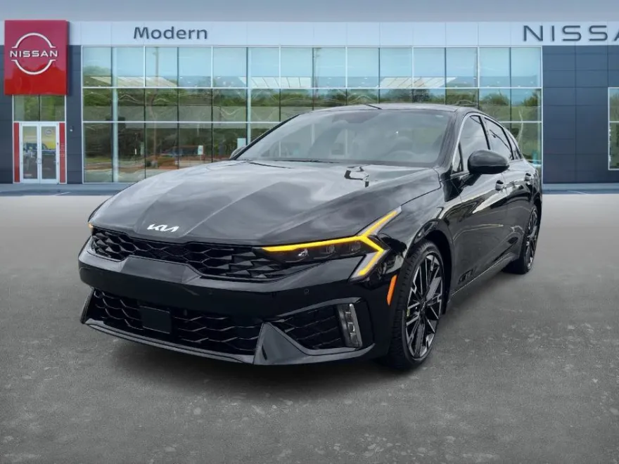 2025 Kia K5 GT photo 1