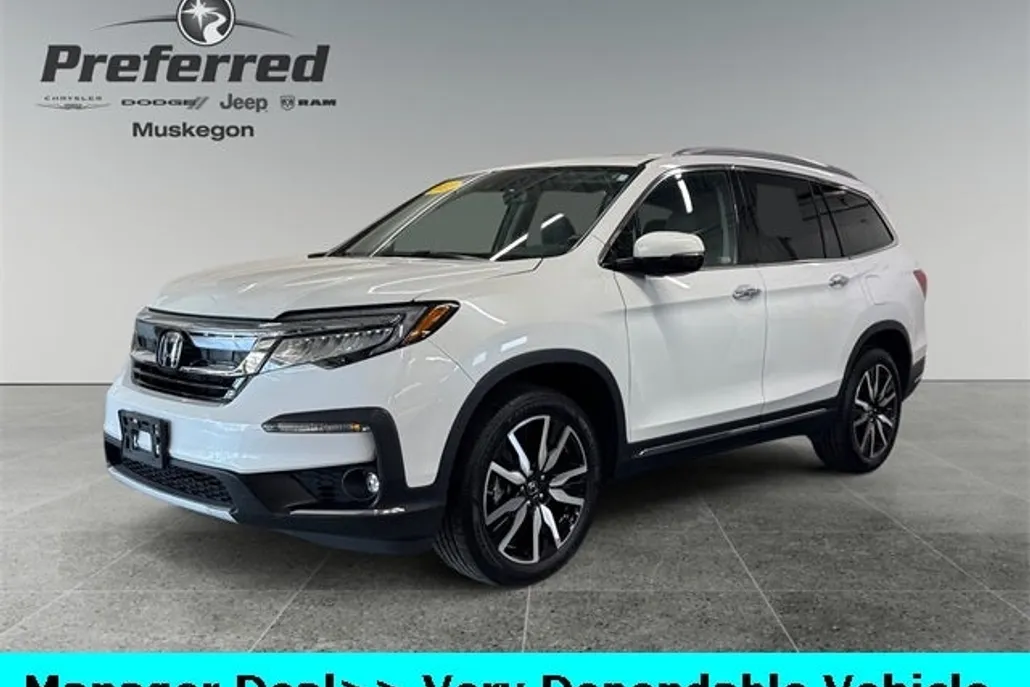 2022 Honda Pilot Touring photo 1