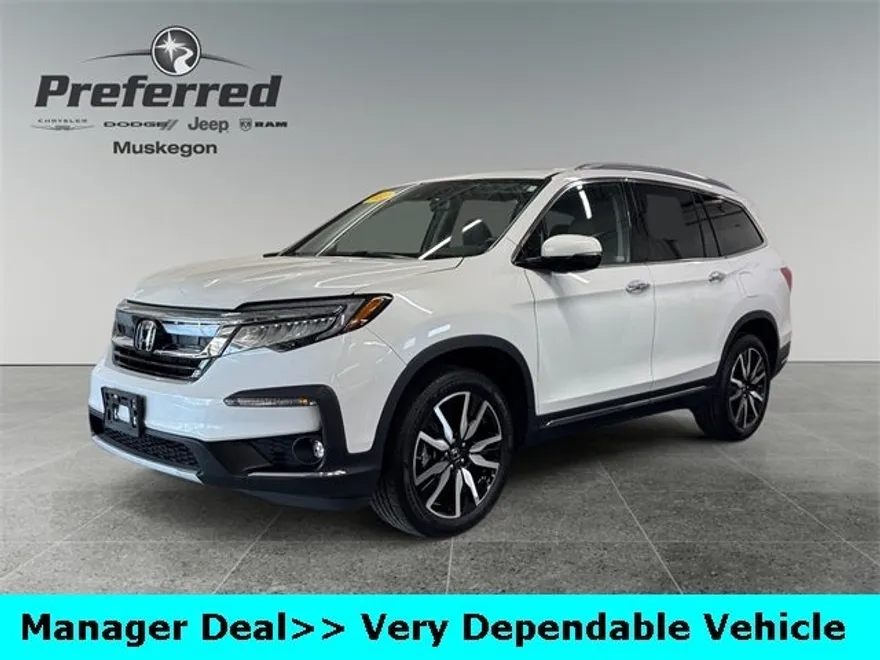 2022 Honda Pilot Touring photo 1