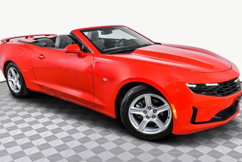 2020 Chevrolet Camaro 1LT photo 1