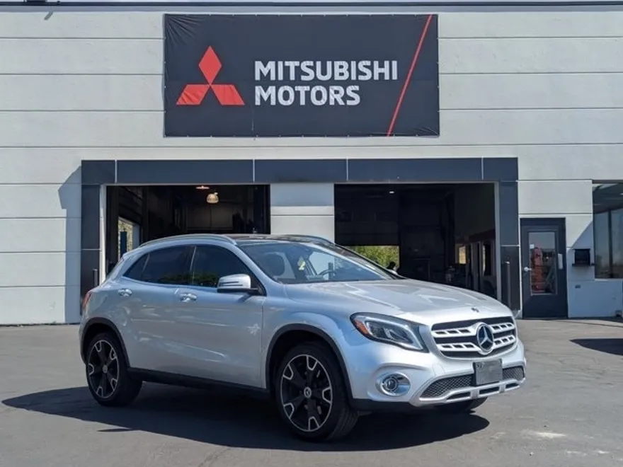 2019 Mercedes Benz GLA 250 4MATIC photo 1
