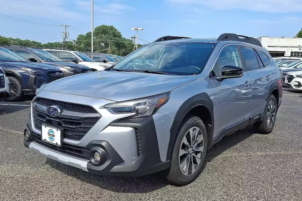 2025 Subaru Outback Limited photo 1