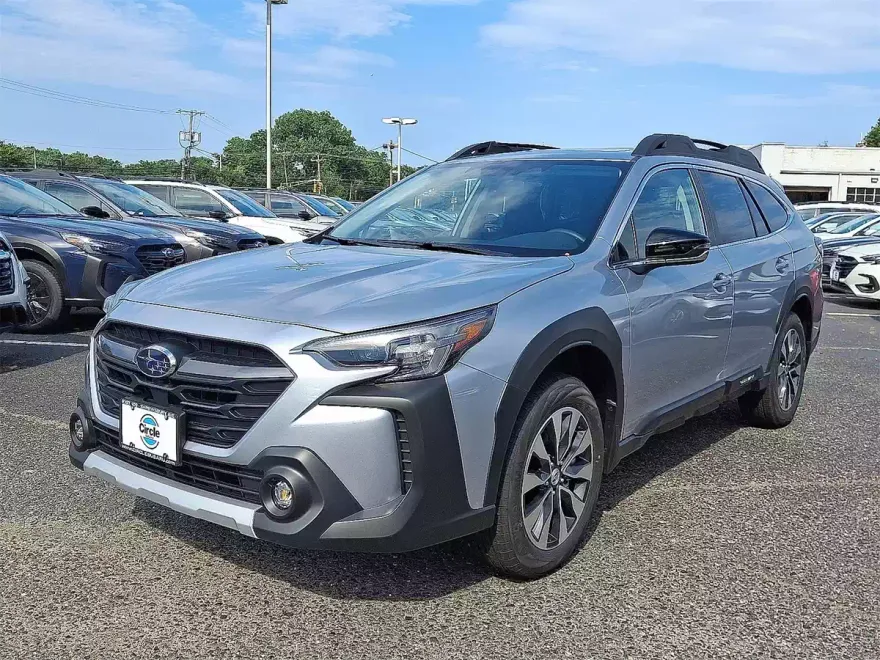 2025 Subaru Outback Limited photo 1