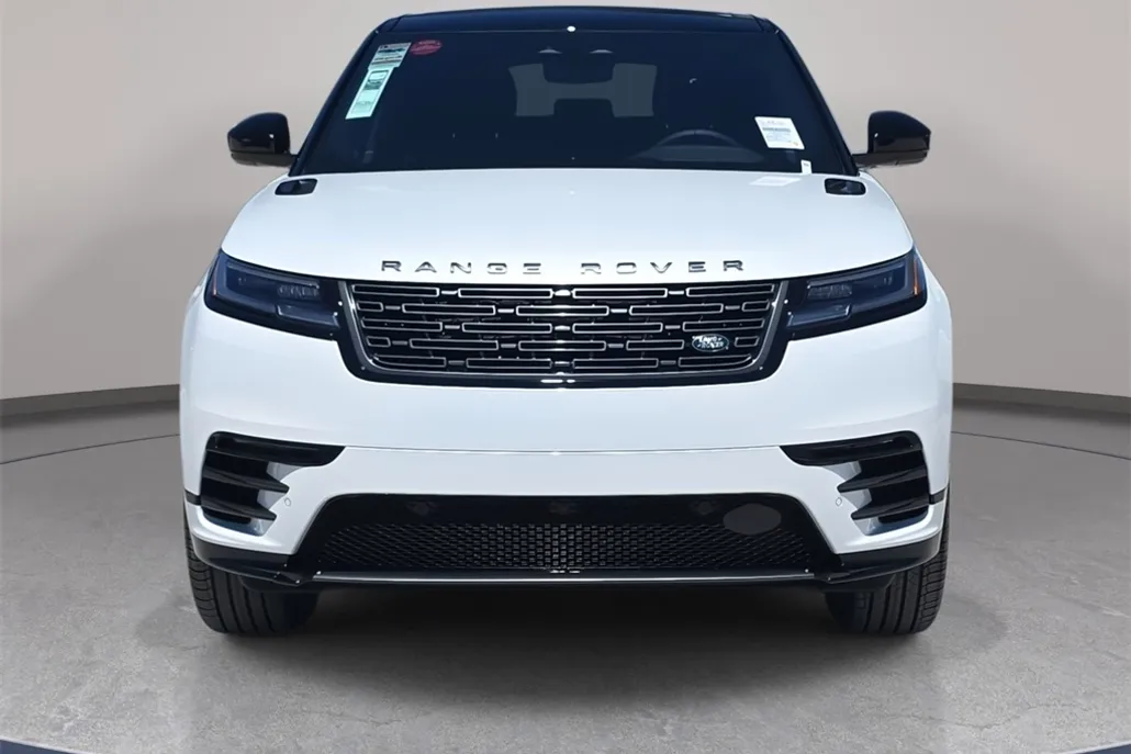 2026 Land Rover Range Rover Velar SE photo 1