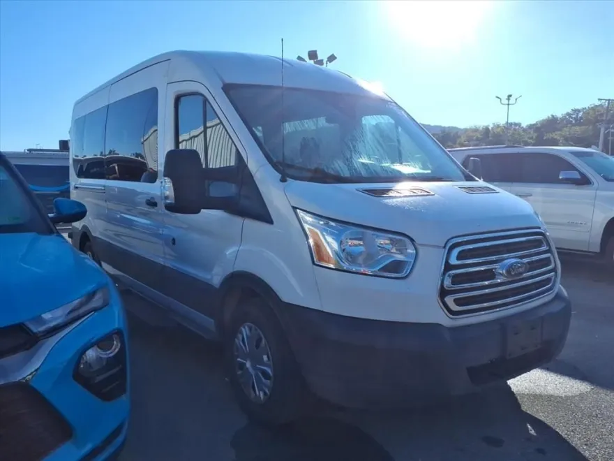 2019 Ford Transit XLT photo 1