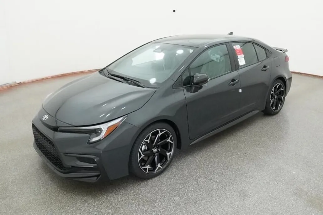 2025 Toyota Corolla SE photo 1