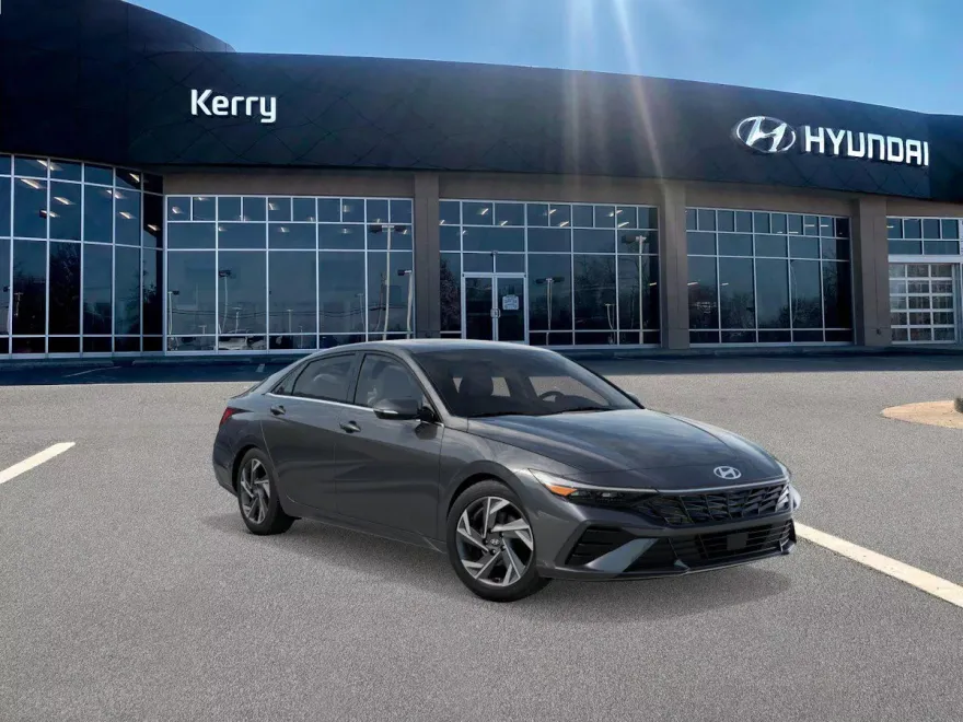 2025 Hyundai Elantra Limited photo 1