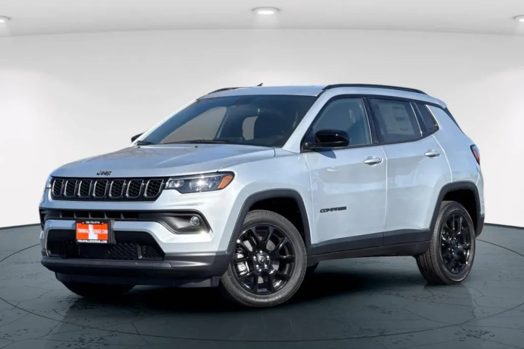 2025 Jeep Compass North Edition Latitude photo 1