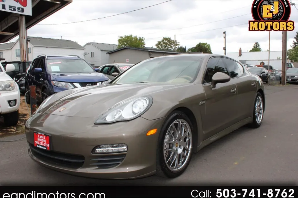 2013 Porsche Panamera Base photo 1