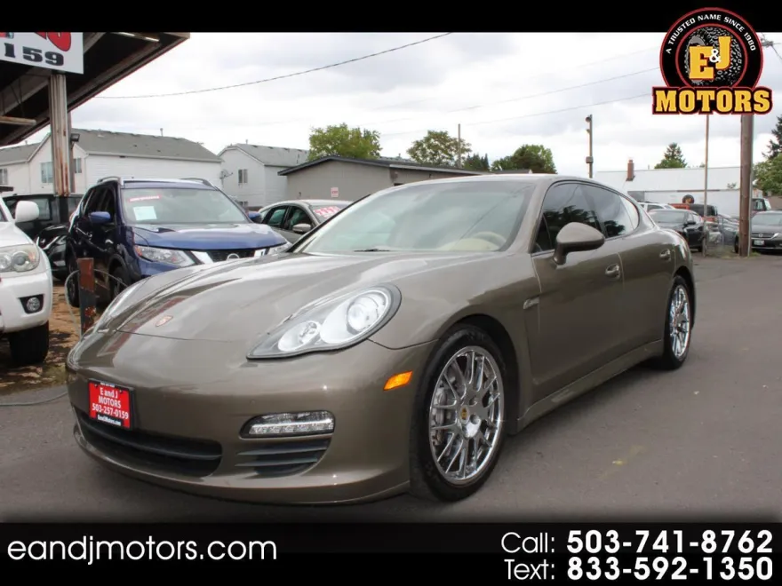 2013 Porsche Panamera Base photo 1