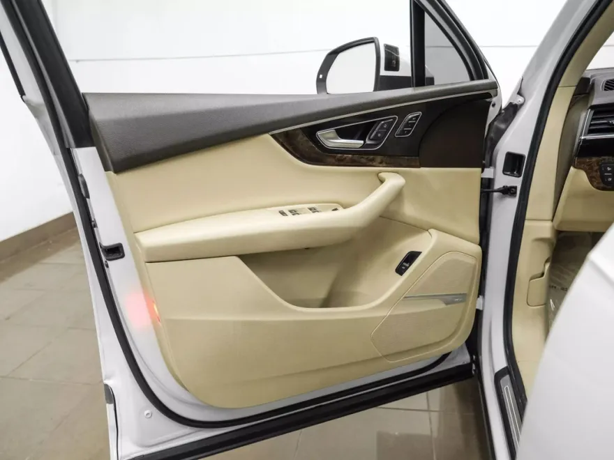 2017 Audi Q7 3.0T Prestige photo 22