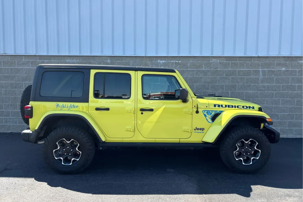 2022 Jeep Wrangler 4xe Unlimited Rubicon photo 1