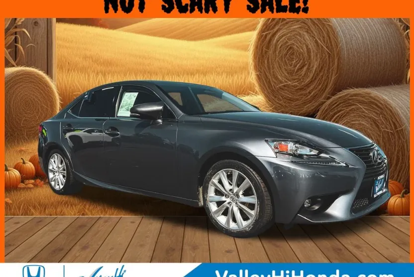 2016 Lexus IS 200t photo 1