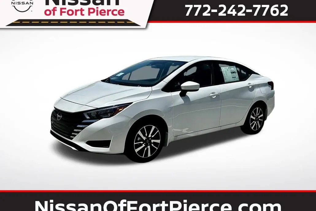 2025 Nissan Versa SV photo 1