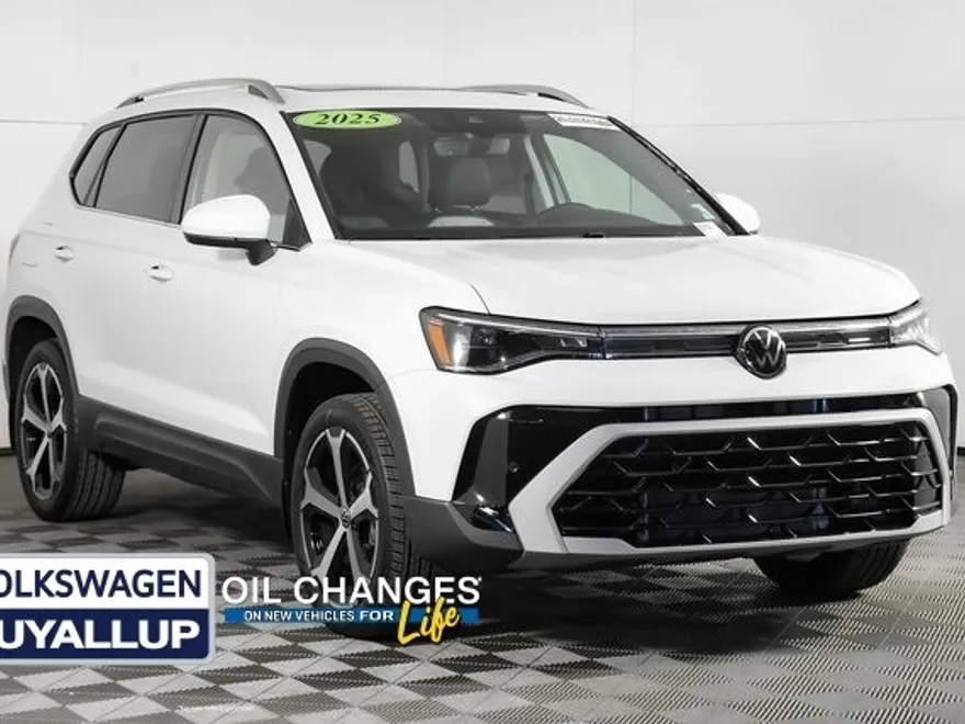 2025 Volkswagen Taos SEL photo 1