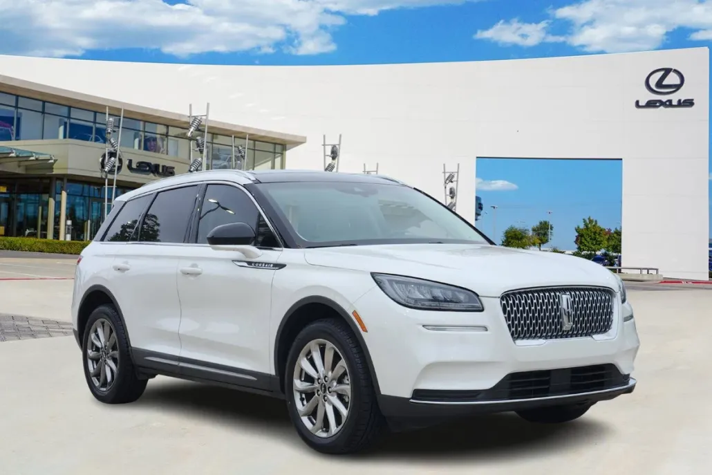 2021 Lincoln Corsair Standard photo 1