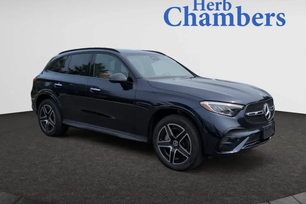 2023 Mercedes Benz GLC 300 4MATIC photo 1