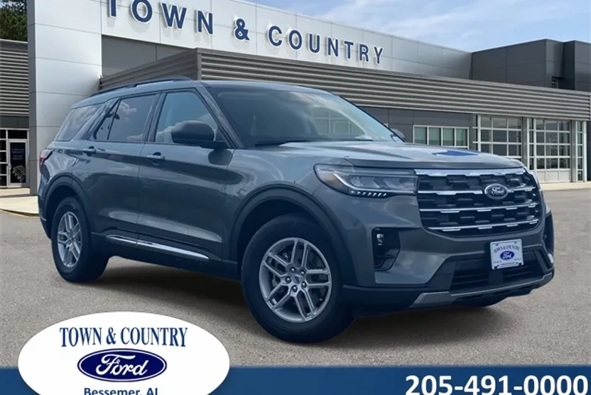 2025 Ford Explorer photo 1