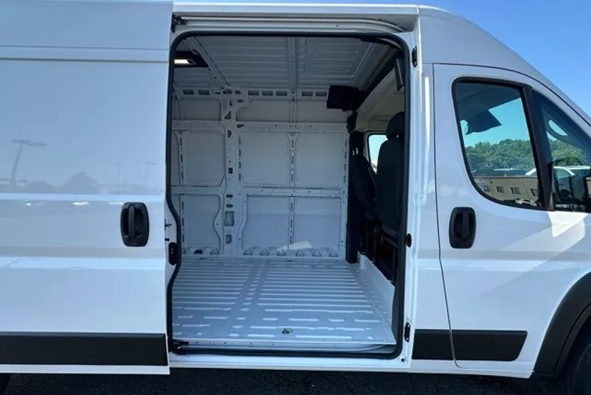 2025 Ram ProMaster 3500 Cargo Van photo 1
